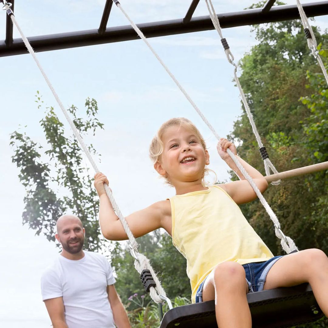 Berg Playbase Medium TL met babyzitje en rubber schommelzitje